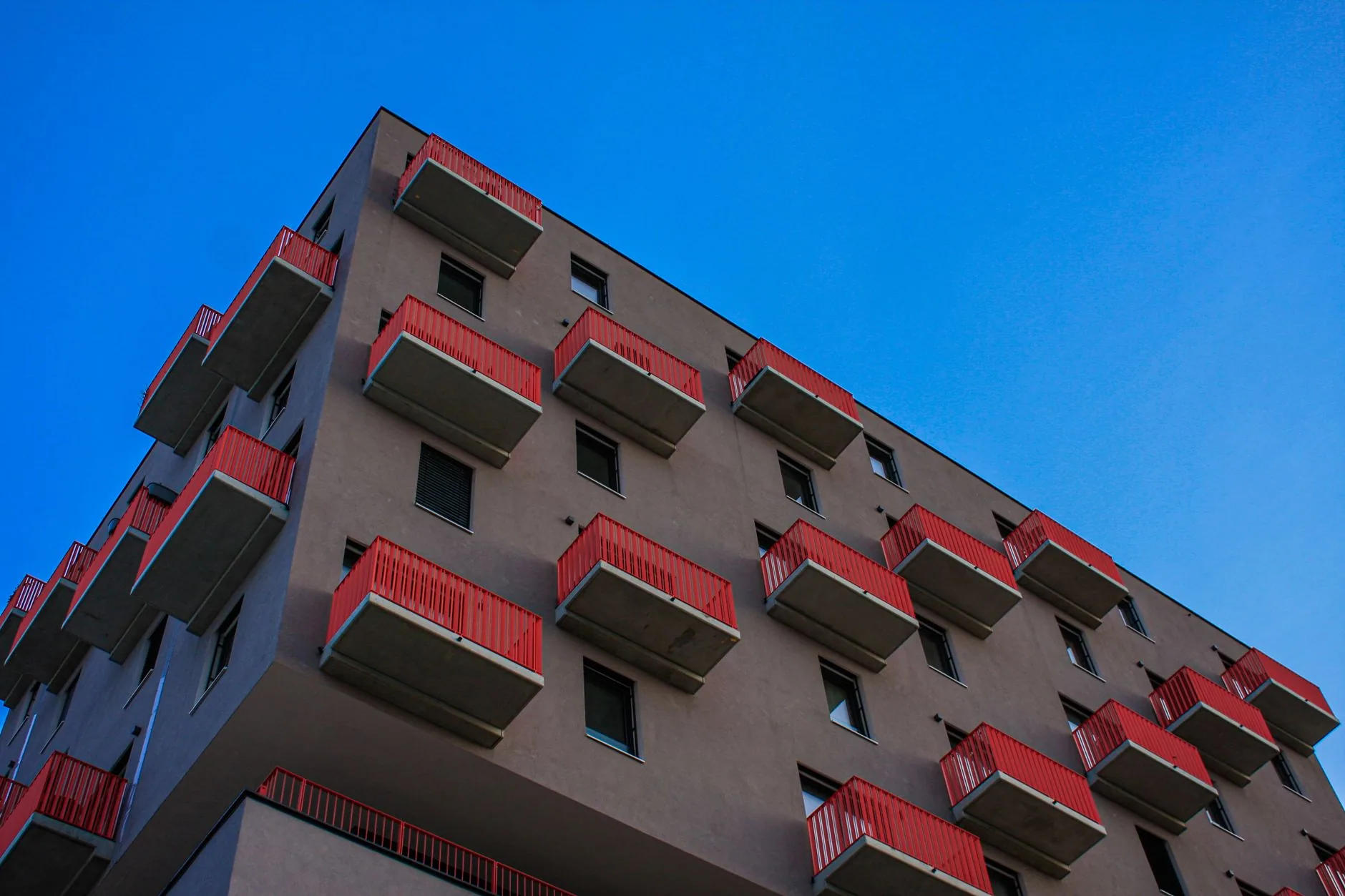 Aluminum Facades for Multifamily Buildings