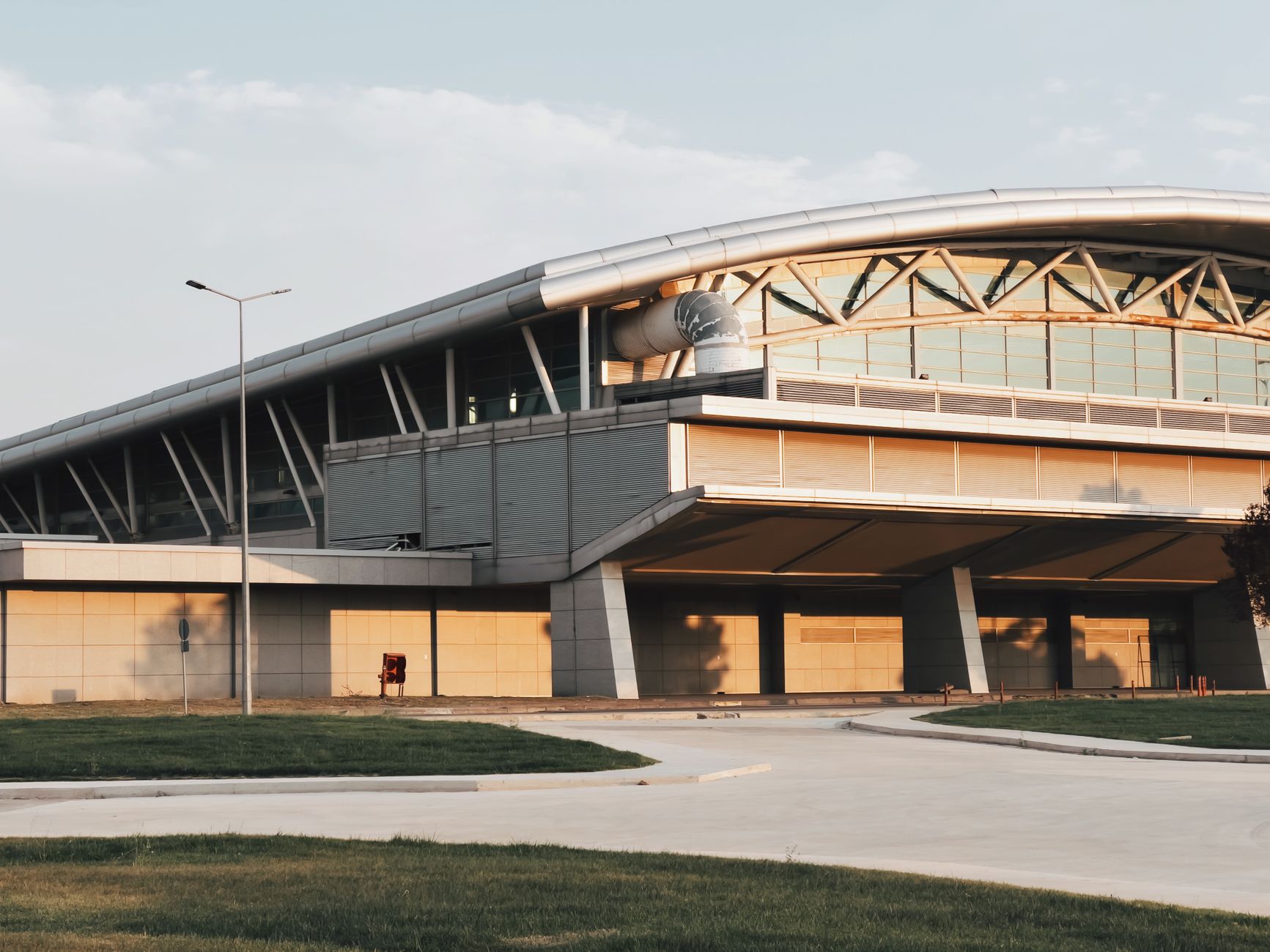 Aluminum Facades for Transportation