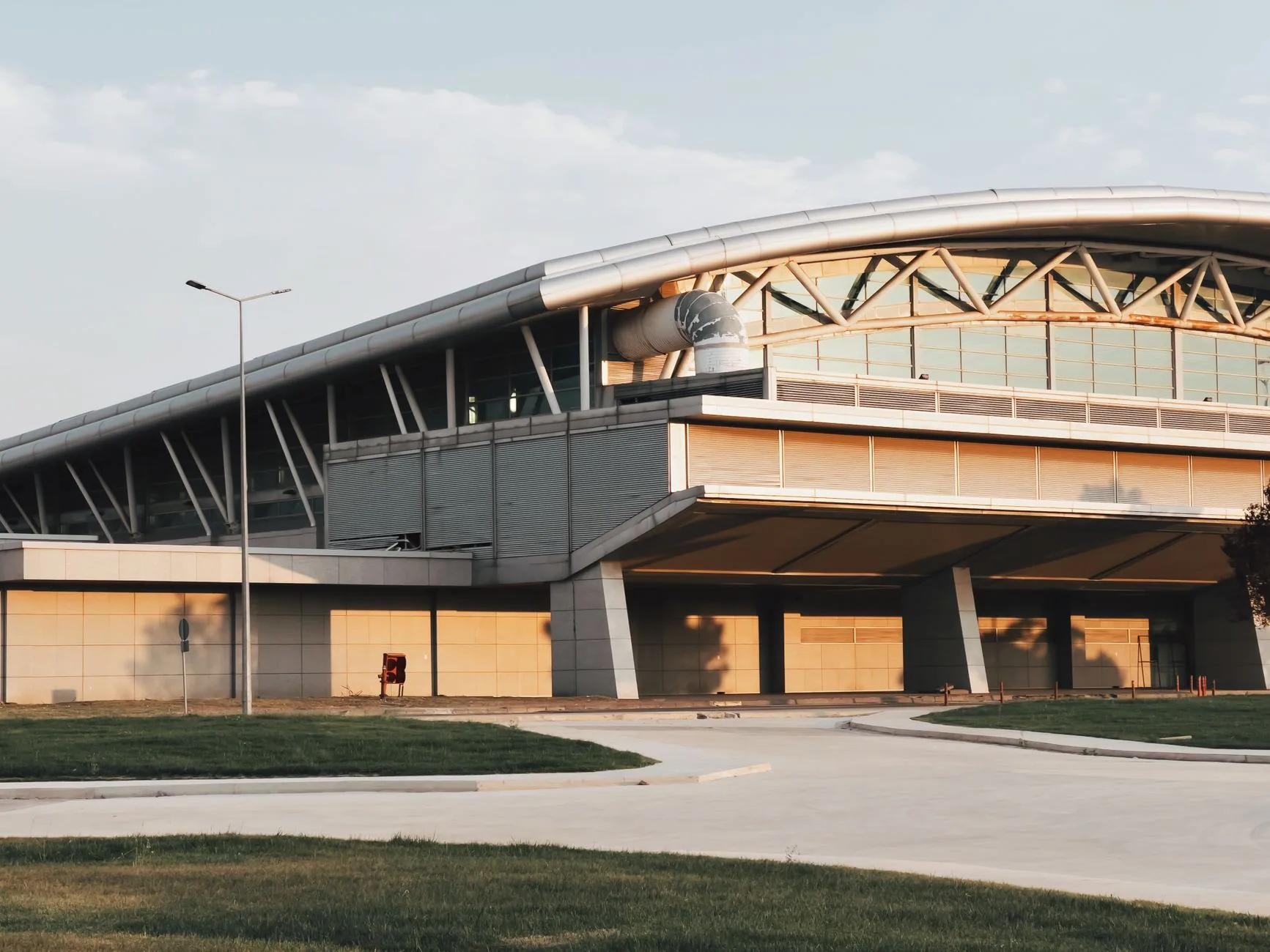 Aluminum Facades for Transportation